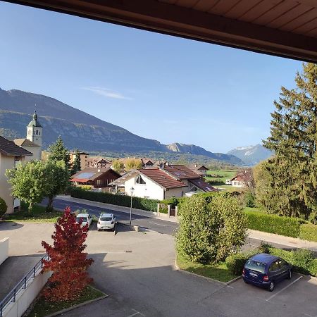 Appartement Plein Centre Village, Vue Montagnes, Proximite Immediate Lac Doussard Bagian luar foto