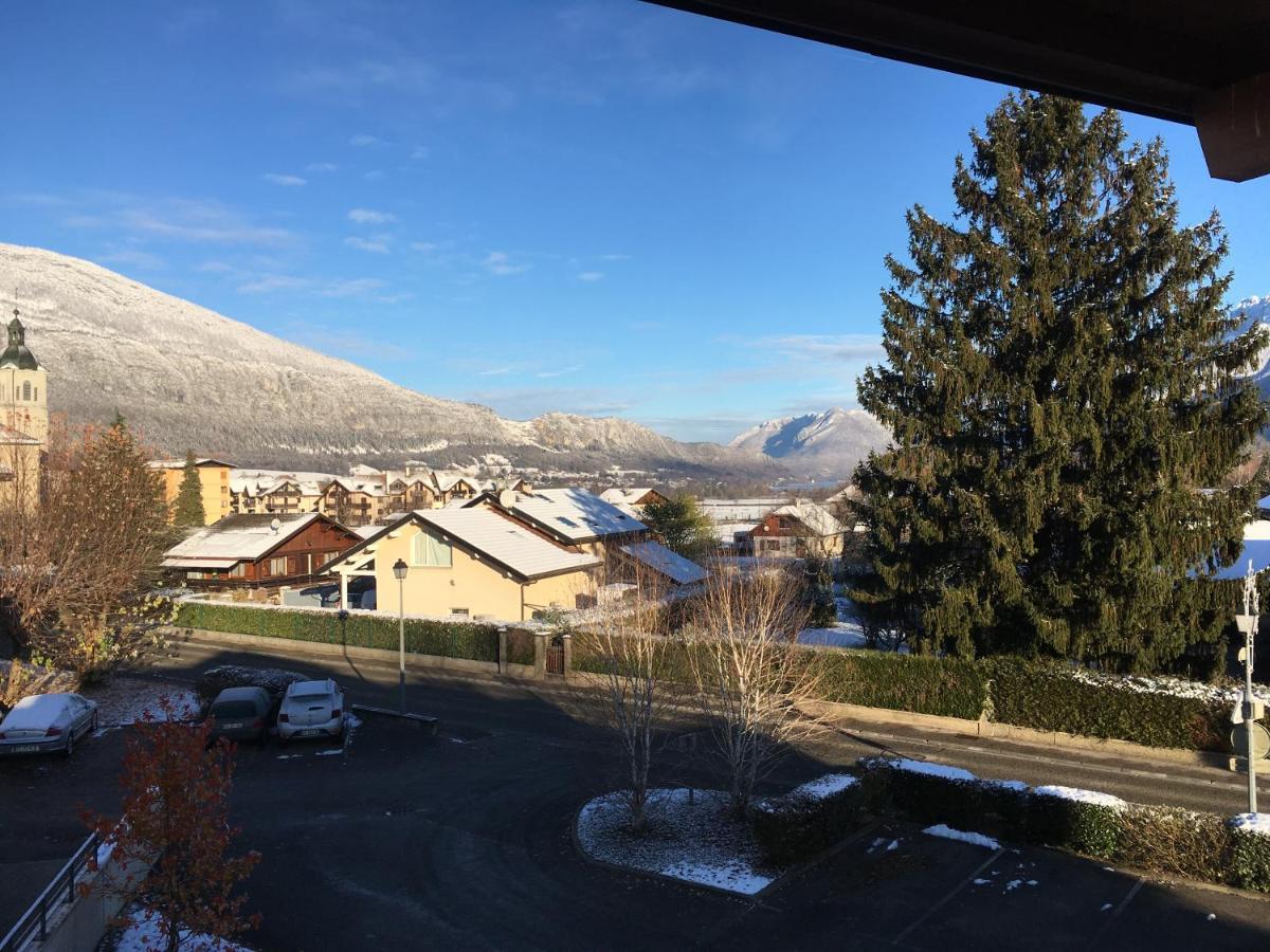 Appartement Plein Centre Village, Vue Montagnes, Proximite Immediate Lac Doussard Bagian luar foto