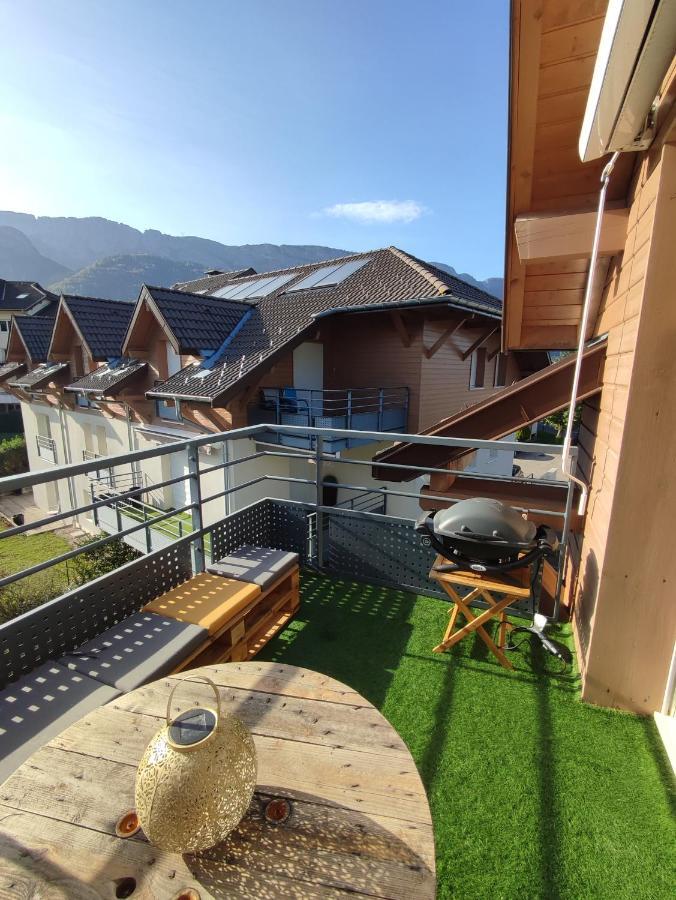 Appartement Plein Centre Village, Vue Montagnes, Proximite Immediate Lac Doussard Bagian luar foto