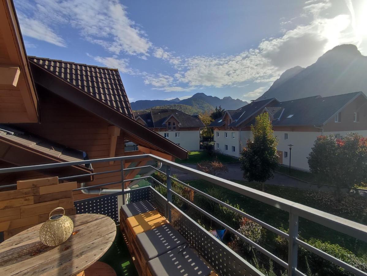 Appartement Plein Centre Village, Vue Montagnes, Proximite Immediate Lac Doussard Bagian luar foto